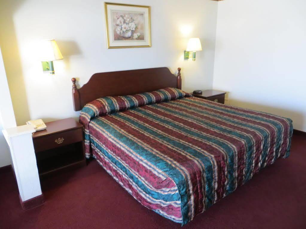 Motel Executive & West Columbia